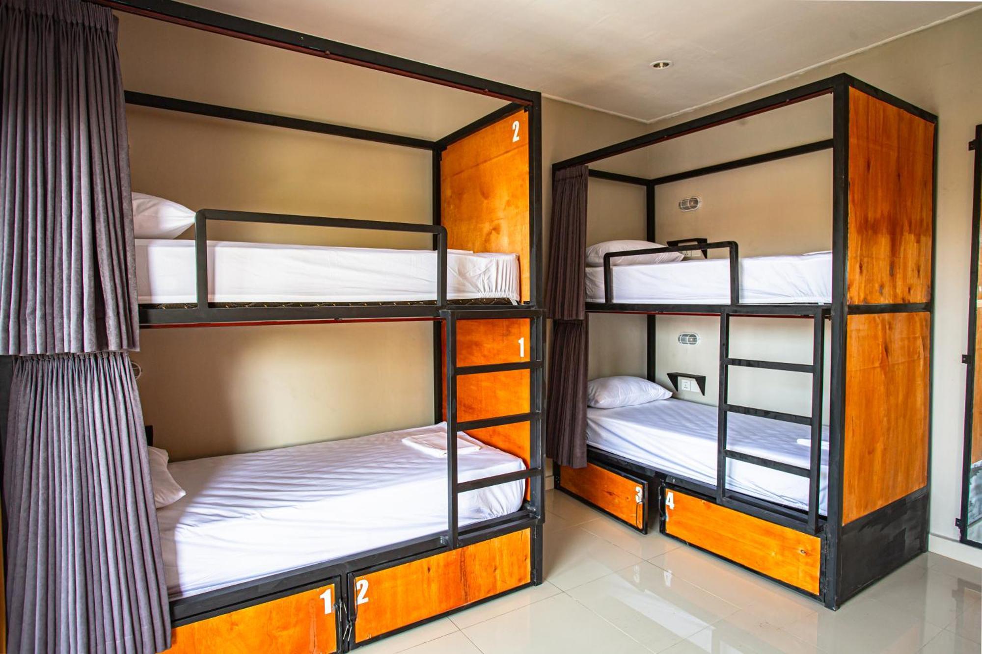 What The Duck Backpackers Canggu  Exterior photo